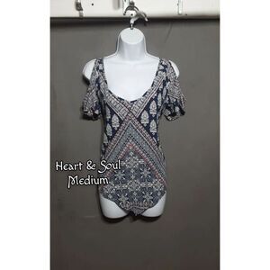 Heart&Soul off shoulder loose top Medium